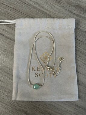 Kendra Scott Necklace